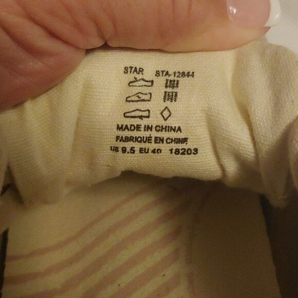 Taos footwear Star Beige sneaker Size 9.5 US - Picture 3 of 6